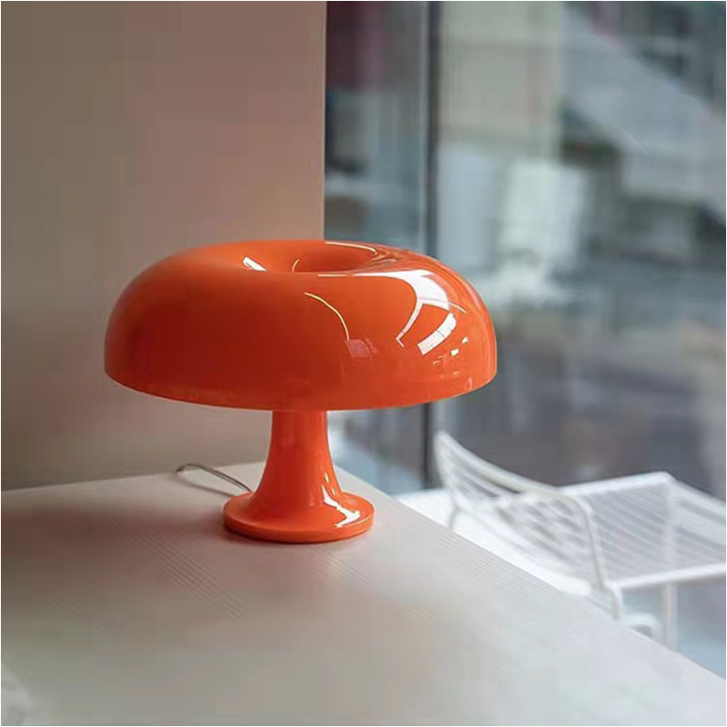 The Florence Lamp - Minamilist Mushroom Table Lamp